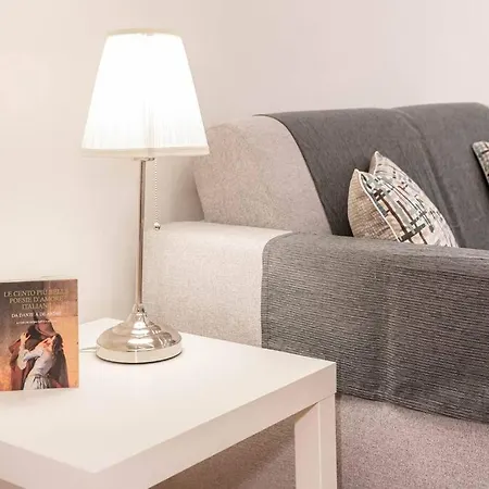 Appartement Ristrutturato A Palazzo Federici Piazza Bologna