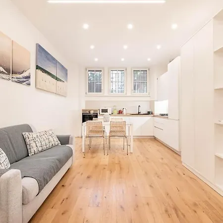 Appartement Ristrutturato A Palazzo Federici Piazza Bologna *